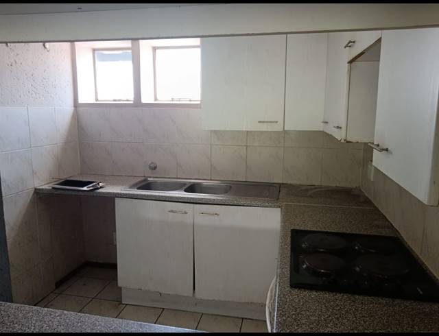 2 BEDROOM TOWNHOUSE FOR SALE IN MULBARTON